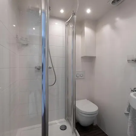 Houseboat Volle Maan Bed and breakfast