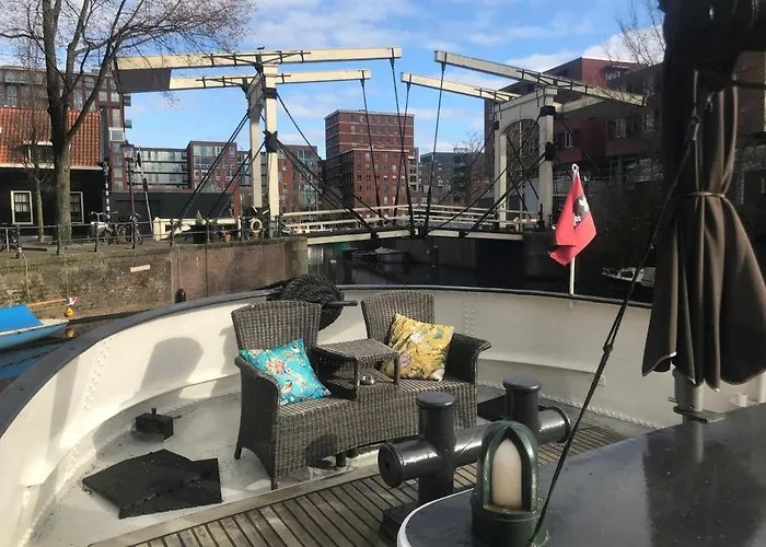 Houseboat Volle Maan Couette-café