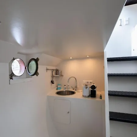 Houseboat Volle Maan Couette-café