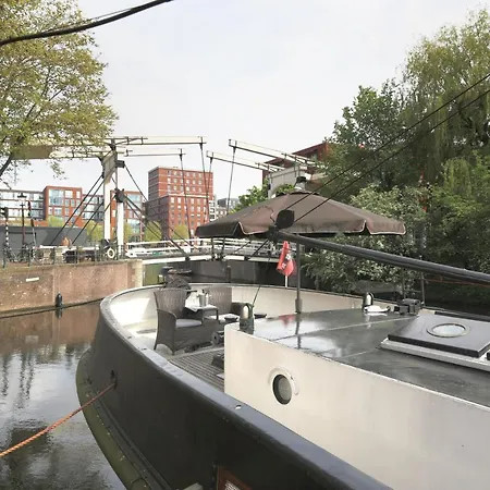 Couette-café Houseboat Volle Maan *